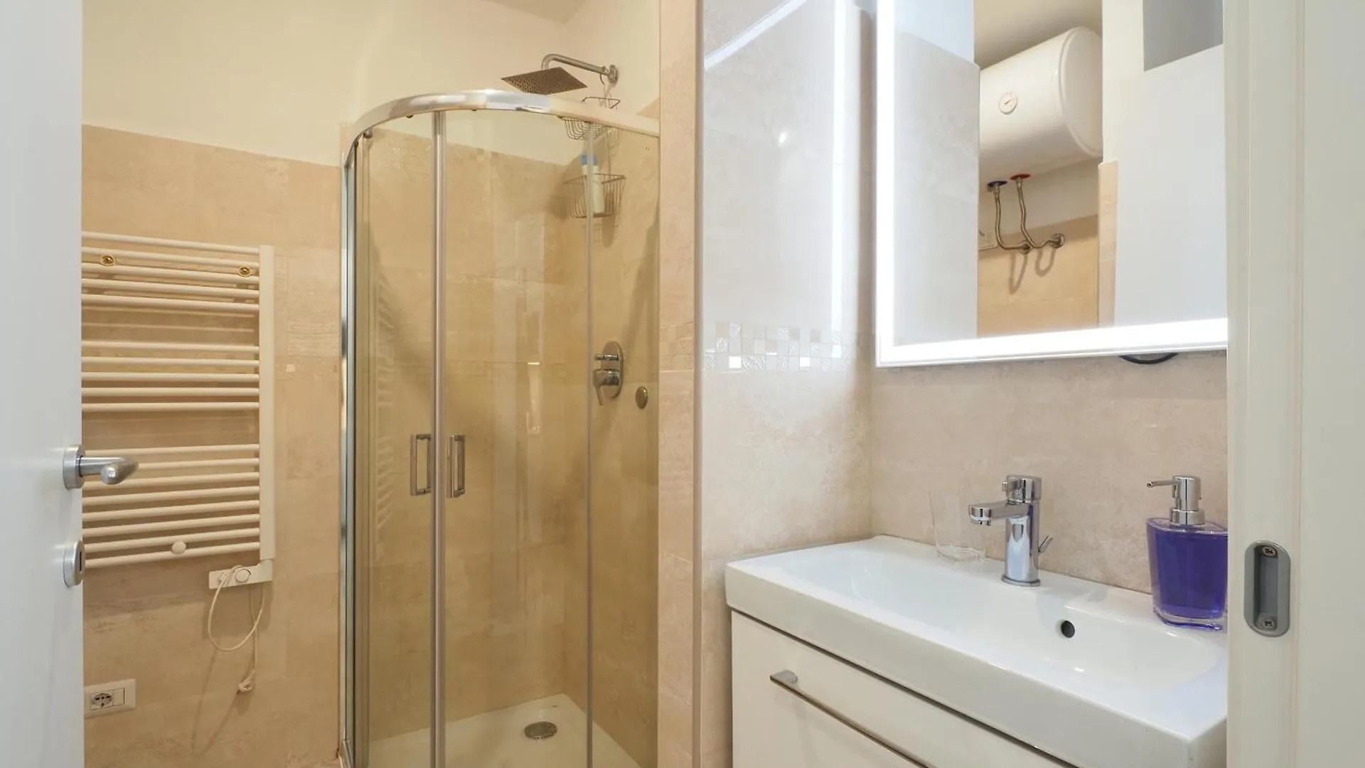 Apartament Primopiano - Napo Torriani B Mediolan 0*,